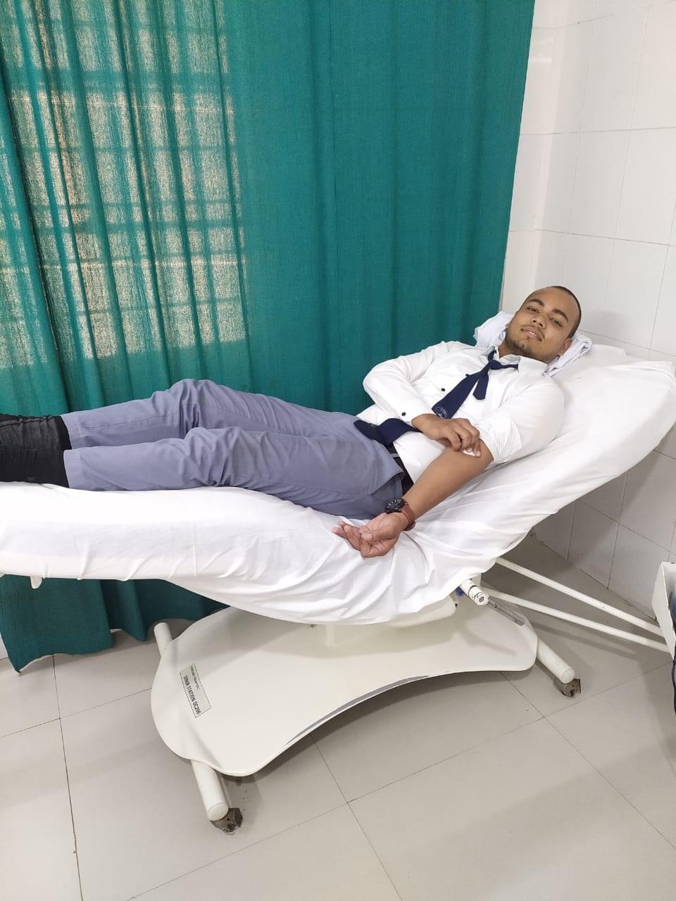 R.K. Pharmacy College Azamgarh Blood Donation Camp photo 2